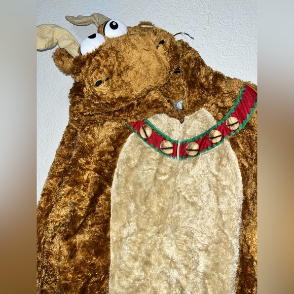 🦌🚫SOLD🚫Jingle Bell Moose
Onesie Hooded Pajama Brown🦌 - Picture 4 of 8